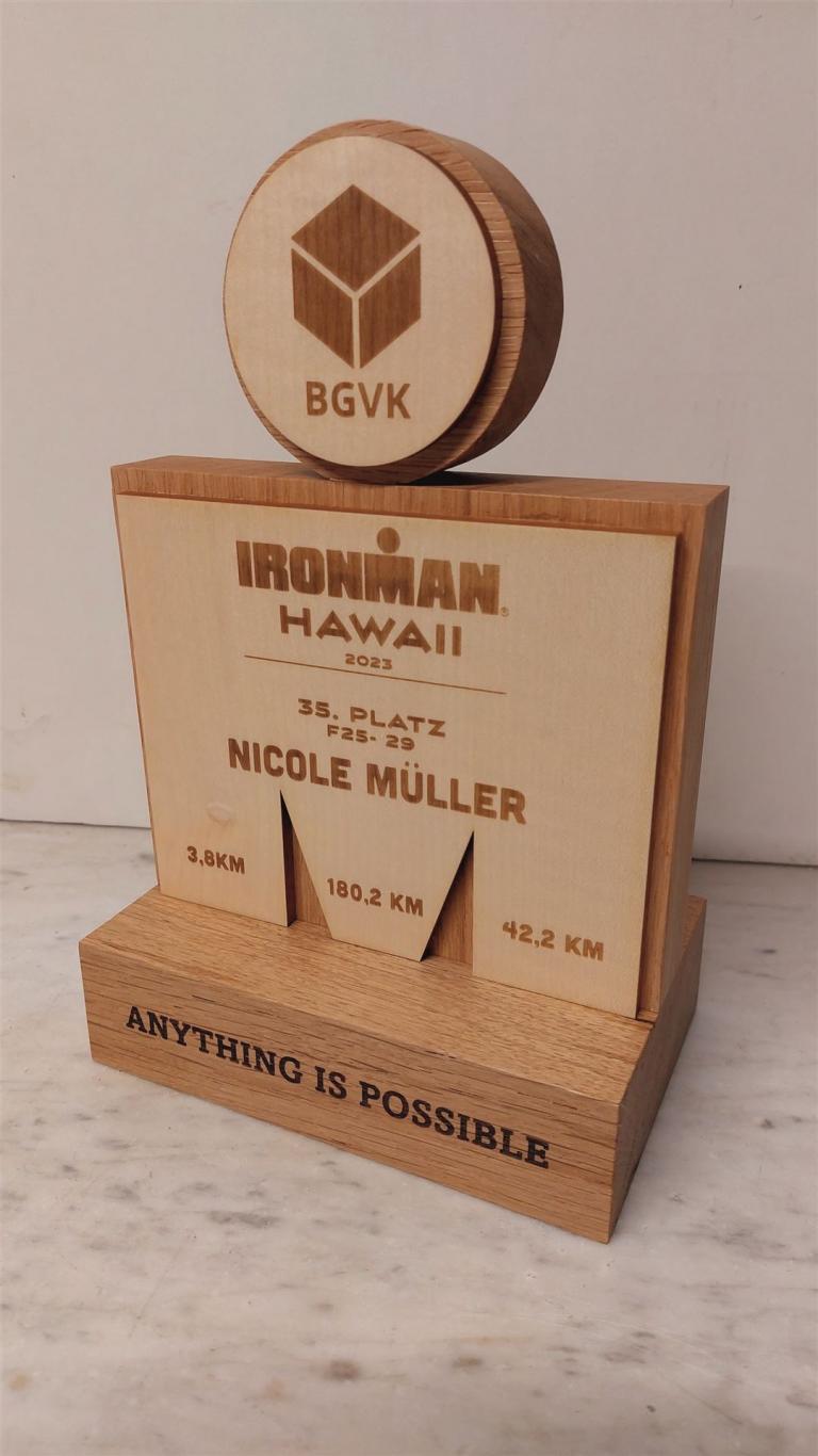 Ironman Trophäe aus Holz